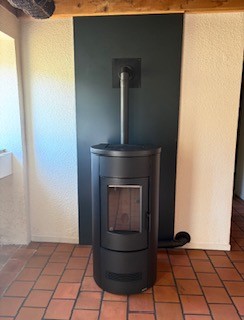 Installation d'un Poêle à granulés Piazzetta p130t avec canalisation d’air chaud à Genilac