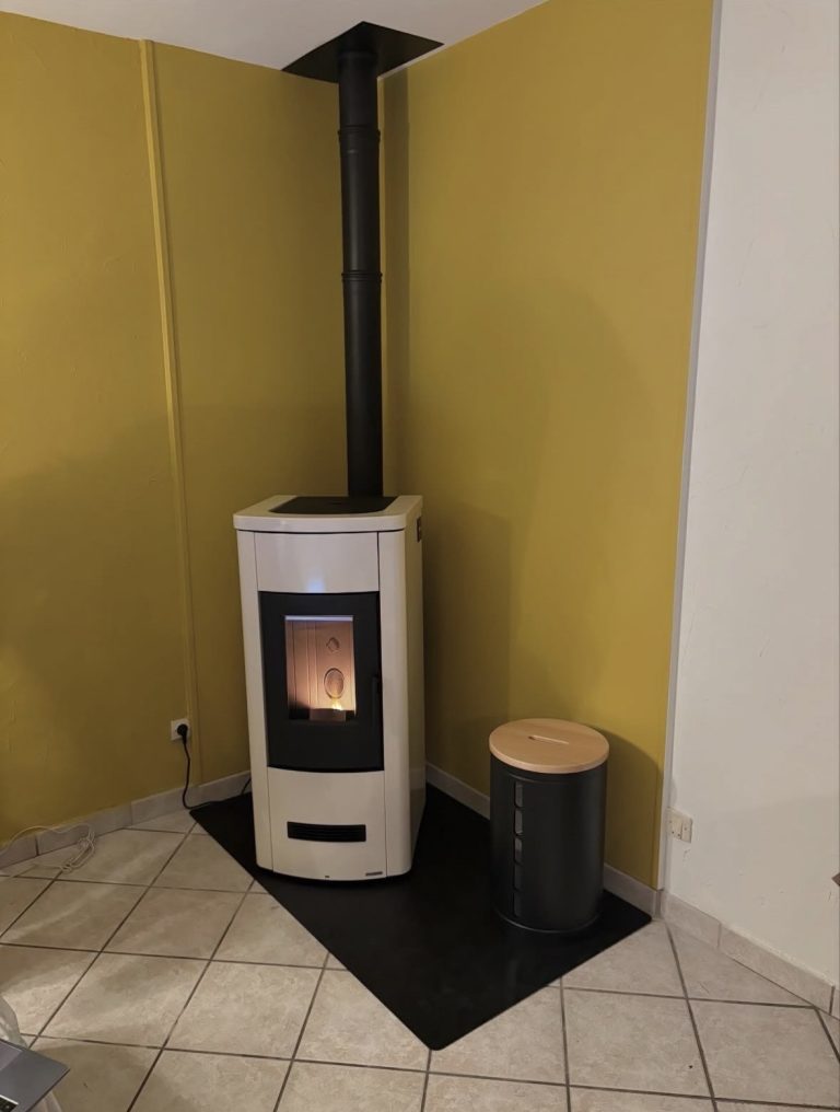 Installation d'un poêle à granulés Piazzetta P120 à Saint-Chamond